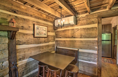 Faber Cabin | Romantic Log Cabin Escape on Delfosse Winery!