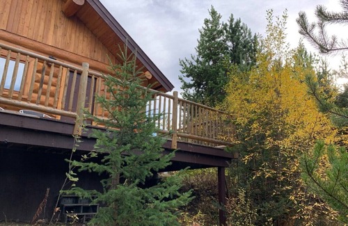 Lac Le Jeune Cabin | Romantic Log Cabin Getaway