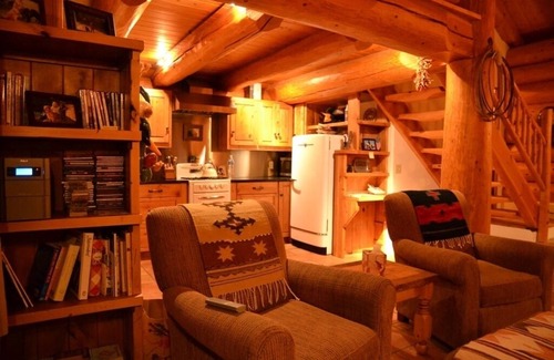 June Lake Cabin | Romantic log cabin getaway with spectacular mountain views.nSTR AP 18-005