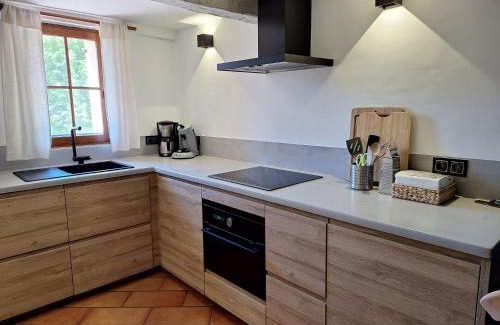Saint-Pierre House | Romantic-Louveteaux-en-Provence*