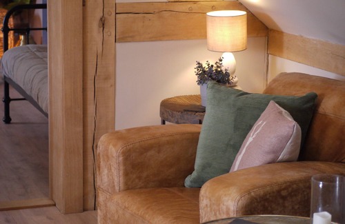 Benson House | Romantic luxury barn in quaint countryside village