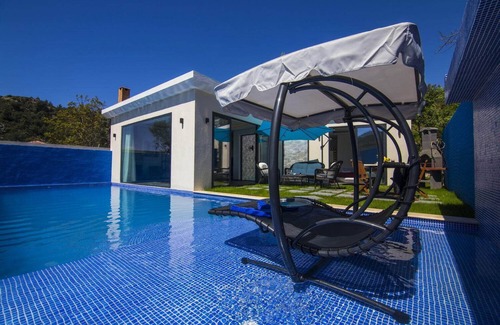 Islamlar Villa | Romantic luxury "honeymoon" hideaway in the hills above Kalkan in a rural idyll