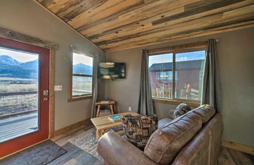 Livingston House | Romantic Mountain Getaway - 1 Hour to Yellowstone!
