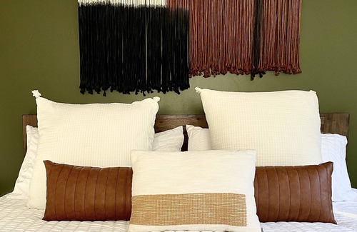 Santa Ysabel House | Romantic Mountain Getaway w/ Hot Tub