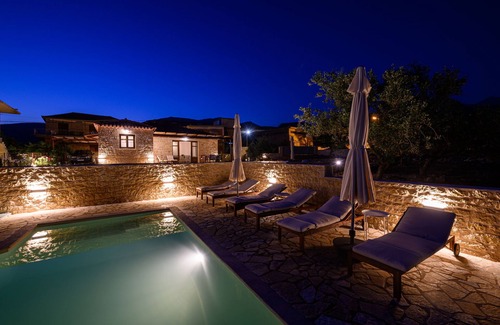 Kardamyli Villa | Romantic new luxury villa in Kardamyli Messinias