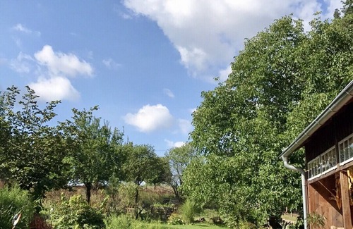 Lancov Cottage | Romantic old "bee" house in nature. Enjoy the silence!