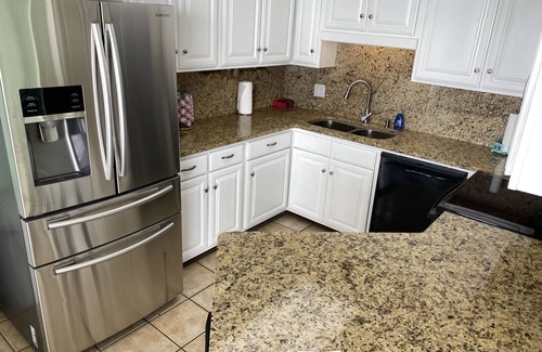 Orange Beach Condo | Romantic One-bedroom Condo in Orange Beach - Beautiful Gulf-front Views.
