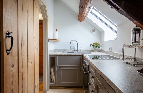 Cold Aston Cottage | Romantic one bedroom self catering accommodation in the Cotswolds - The Hayloft