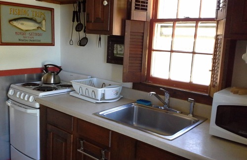 Orleans Cottage | Romantic Orleans Waterfront Cottage!