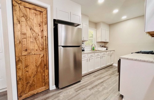 Clarkdale House | Romantic Peaceful Home with Firepit