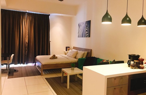 Kampung Pandan Dalam Apartment | Romantic Pool Balcony Studio @ Embassy Row KLCC by 7kgTravellerHome