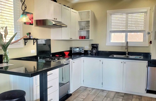 Playa Hermosa House | Romantic Private Hermosa Beach House -Clean, Quiet & Safe, Amazing Ocean Views!