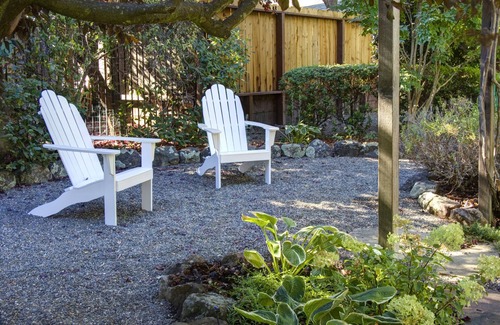 St. Helena House | Romantic, Private Jewel - 3 blocks from Downtown St.Helena in the Napa Valley