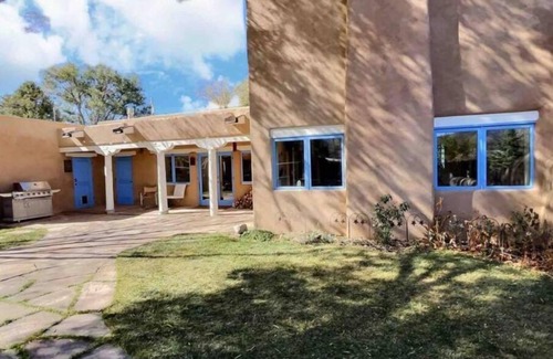 Taos House | Romantic Ranchos De Taos