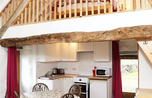 Manod Cottage | Romantic retreat, pet friendly, stunning views, log burner, walks from the door.