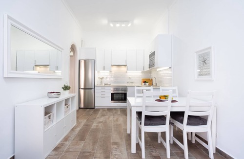 Los Gigantes Apartment | Romantic Retreat In Prime Position With Stunning Views