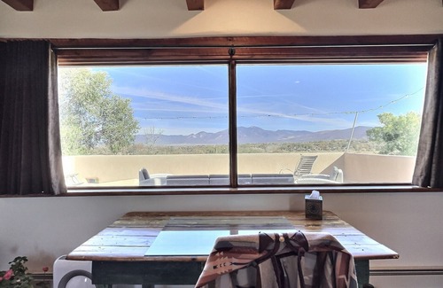 Taos House | Romantic Retreat in Historic Ranchos De Taos