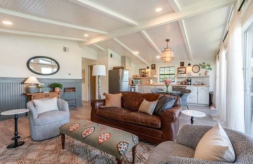 Canyon Lake Cabin | Romantic Retreat at Canyon Lake!