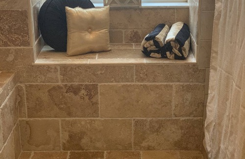 Spring Hill Apartment | Romantic room close to the beautiful springs