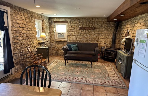 Elizabeth Cabin | Romantic, Rustic, Secluded, Private