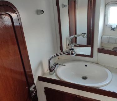 Camins al Grau Boat Rental | Romantic sailboat