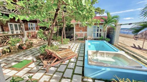Pochomil House | Romantic Seaside Casita w Pool, AC, Fire Sunsets