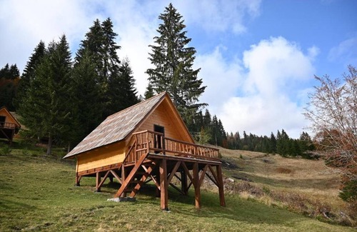 Montenegro House | Romantic sky view bungalow for 3people