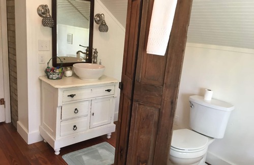 Carmine Bed & Breakfast | Romantic Slipper Tub