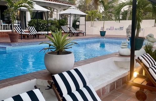 Contadora Island Villa | Romantic Spanish Villa with Direct Beach Access & Large Outdoor Pool/Terrace