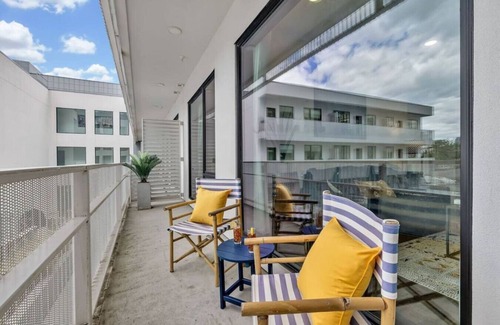 Eighth Avenue Apartment | Romantic Stay W/Pool! Near Downtown/Nissan/Ryman