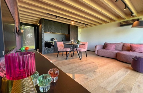 Bohon House | Romantic Stay with Views