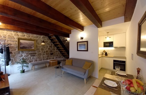 Prcanj House | Romantic stone house by the sea