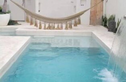 North Long Beach House | Romantic style El y Ella home. nCozy family- sized . .