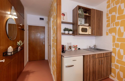 Ujlipotvaros Apartment | Romantic sweet sixties hideaway