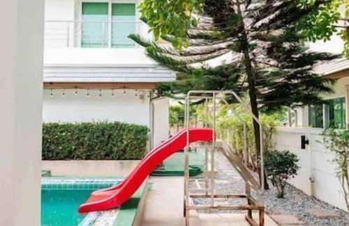 Bang Lamung Villa | Romantic Thai Villa