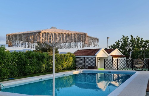 Oropos Villa | Romantic traditional Villa with huge garden, swimming pool, basketball court etc