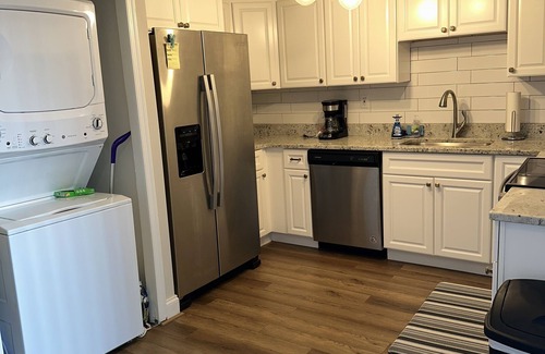 Crofton Condo | Romantic Two Bedroom Condo