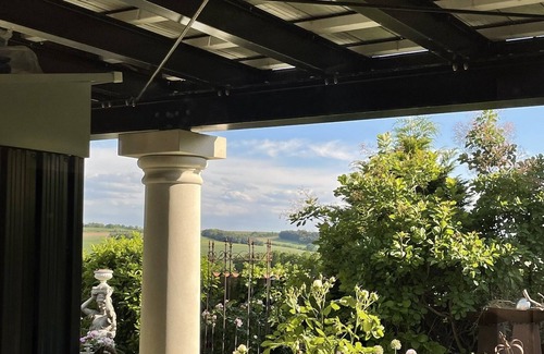 Großrinderfeld Apartment | Romantic vacation apartment (50 sqm) for up to four people with a large terrace