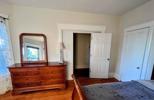 Montclair Condo | Romantic Victorian Apartment - 5 minutes to downtown/train to NYC.