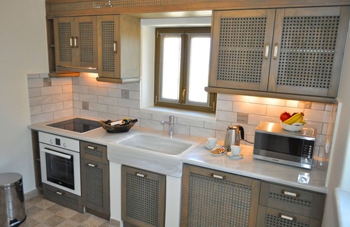 Messaria Villa | Romantic Villa Expansive View - Car Included