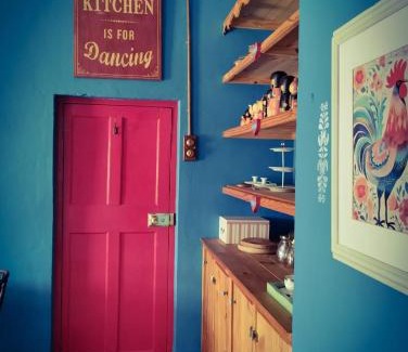 Kai !Garib House | Romantic Vintage Cottage, Views across vineyards.