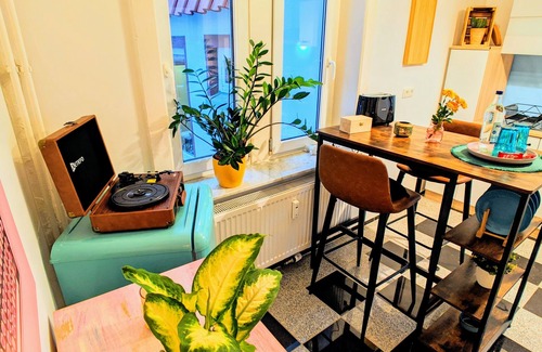 Uelzen Apartment | Romantic vintage Uhlpartment - in the heart of Uelzen | Wlan - Kitchen - Netflix