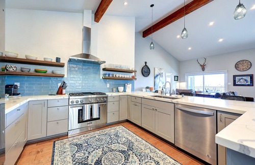 Discovery Bay House | Romantic Waterfront Farmhouse