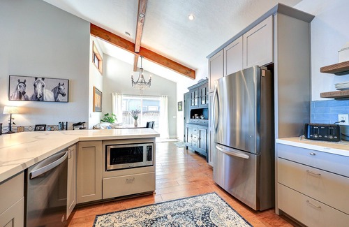 Discovery Bay House | Romantic Waterfront Farmhouse