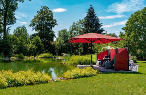 Hessisch Oldendorf House | Romantic Wooden Lodge,Sauna,Schwimmteich,alleinstehend,absolut ruhig