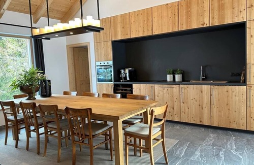 Sankt Corona am Wechsel Apartment | Romantic wooden house with swimming pond, directly on the children's ski slope