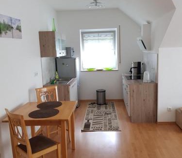 Leeder Apartment | Romantik Ferienwohnung am Tor zum Allgäu