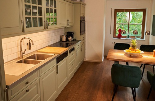 Windach Apartment | Romantik Garten-apartment , 5 Minuten vom Ammersee Entfernt