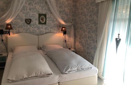 Krummenau Bed & Breakfast | Romantikmühle Heartlandranch
