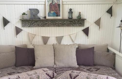 Hummel Apartment | Romantikurlaub im Zirkuswagen